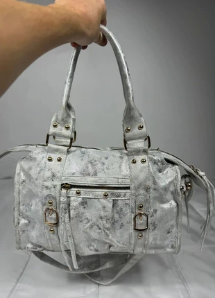 Sac à main femme argenté blanc effet cuir vintage cabas tendance chic / Bag's charm, staat: Heel goed, € 39,99, € 42,69 inclusief Kopersbescherming