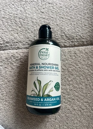 Petal fresh pure bath en shower gel, merk: Petal fresh, staat: Nieuw met prijskaartje, € 2,50, € 3,33 inclusief Kopersbescherming