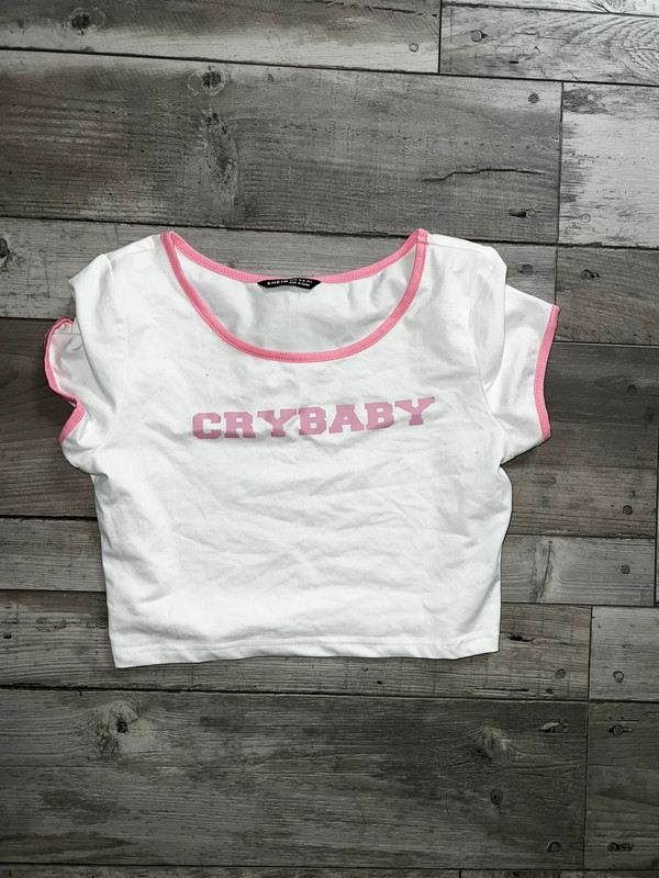 Juniors crybaby crop t shirt medium 1