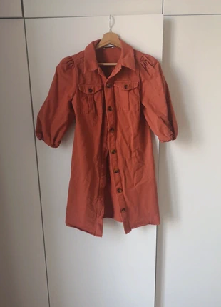 Robe terracotta boutons, marke: Naf Naf, zustand: Sehr gut, größe: XS / 34 / 6, 9,00 €, 10,15 € inklusive Vinted-Käuferschutz