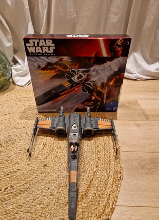 Star wars x wing fighter, marque: Disney hasbro, état: Bon état, taille: 4 ans / 104 cm, 20,00 €, 21,70 € Protection acheteurs incluse