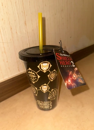 Gobelet “The Rising of the Shield Hero – Season 2” avec paille – Neuf avec étiquette, brand: ABYStyle, condition: New with tags, €8.00, €9.10 includes Buyer Protection