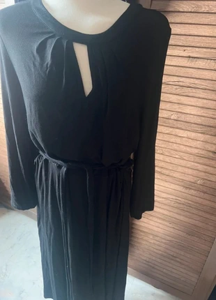 Zwarte lange jurk met strik ceintuur, merk: Dorothy Perkins, staat: Heel goed, maat: 4XL / 48 / 20, € 11,00, € 12,25 inclusief Kopersbescherming