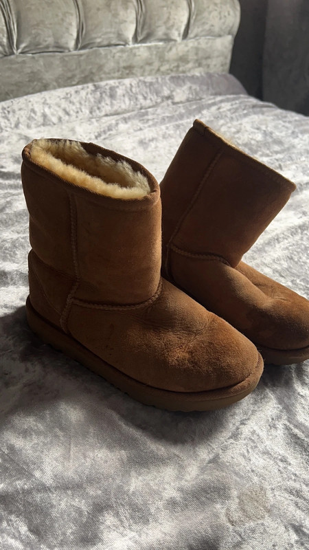 Grey ugg store boots size 3