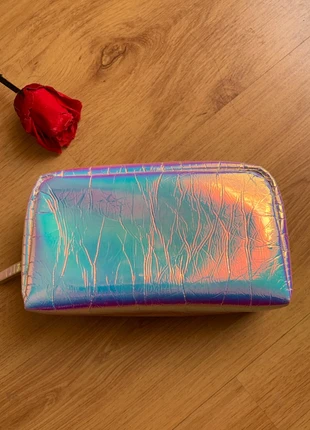 Trousse à maquillage holographique / Bolsa de maquillaje holográfica H&M, marque: H&M, état: Bon état, 4,00 €, 4,90 € Protection acheteurs incluse
