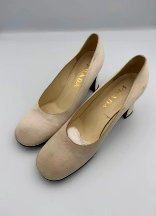 Talon baellerine montante prada blanche taille 37, marca: Prada, estado: Muito bom, tamanho: 37, €75.00, €79.45 inclui Proteção do Comprador