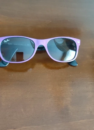 Occhiali da sole ragazza Rayban/ gafas de sol/ lunettes de soleil, marque: Ray-Ban, état: Très bon état, 35,00 €, 37,45 € Protection acheteurs incluse