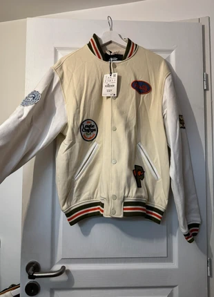 Veste bombers homme neuf bershka taille S, merk: Bershka, staat: Nieuw met prijskaartje, maat: S, € 23,00, € 24,85 inclusief Kopersbescherming