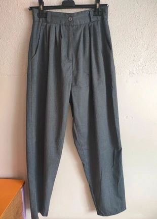 Pantalon carotte gris vintage, brand: IS, condition: Very good, size: S / 36 / 8, €7.00, €8.05 includes Buyer Protection