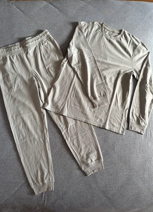 Ensemble de pyjama jogging et t-shirt NEUF, brand: Primark, condition: New with tags, size: M, €15.00, €16.45 includes Buyer Protection