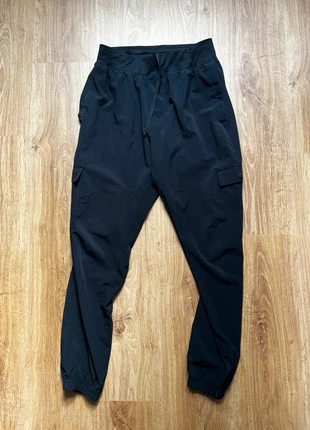 Running Under Armour, merk: Under Armour, staat: Goed, maat: S, € 25,00, € 26,95 inclusief Kopersbescherming