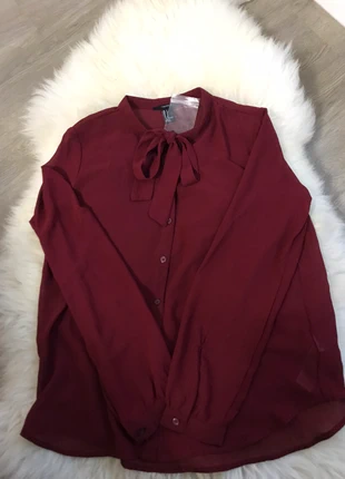 Chemise Forever21 Bordeaux, merk: Forever 21, staat: Nieuw zonder prijskaartje, maat: S / 36 / 8, € 13,00, € 14,35 inclusief Kopersbescherming