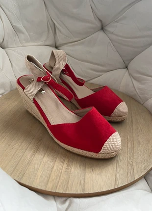 Paire d’espadrilles compensées rouges - Bellucci, brand: Bellucci, condizioni: Ottime, taglia: 39, €15.00, €16.45 include la Protezione acquisti