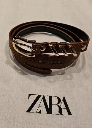 Cinturón marrón detalles dorados, brand: Zara, condizioni: Ottime, taglia: Regolabile, €3.00, €3.85 include la Protezione acquisti