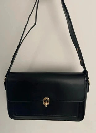 Sac à main noir effet cuir, staat: Heel goed, € 9,00, € 10,15 inclusief Kopersbescherming