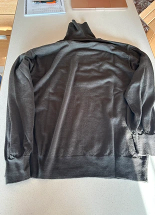 Maglioncino collo alto, merk: Andrea Fenzi, staat: Heel goed, maat: S, € 16,00, € 17,50 inclusief Kopersbescherming