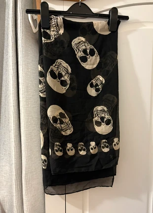 Black & White Skull Scarf One Size, condition: Very good, £1.50, £2.28 includes Buyer Protection
