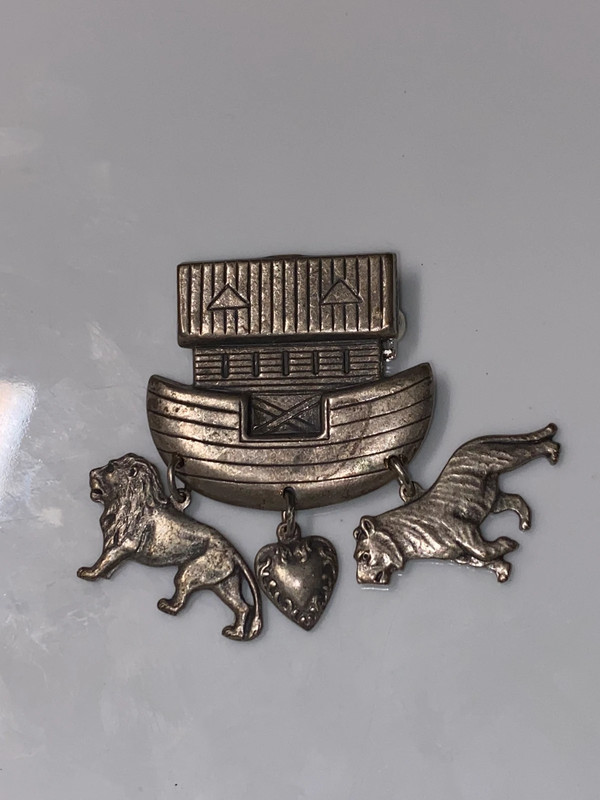 Vintage silvertone metal Noah’s ark brooch hanging animal lion heart  charm 4