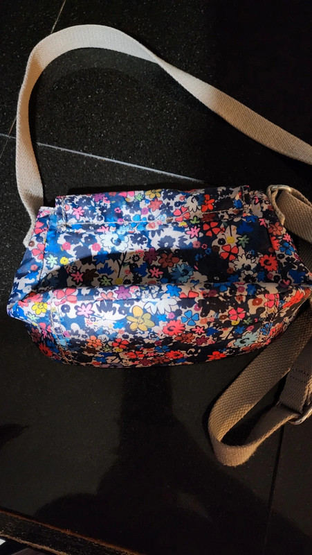 Kipling purse 3