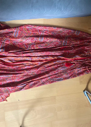 Langes rotes Kleid, marke: Kleid, zustand: Neu, größe: S / 36 / 8, 16,00 €, 17,50 € inklusive Vinted-Käuferschutz