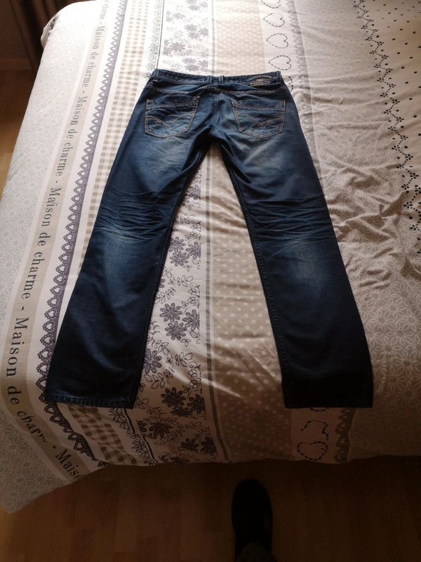 Jean outlet taille 42