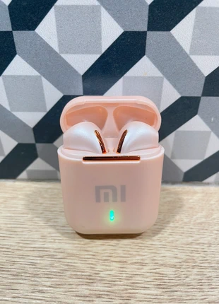 Écouteurs Xiaomi earbuds, merk: Xiaomi, staat: Nieuw zonder prijskaartje, € 9,99, € 11,19 inclusief Kopersbescherming