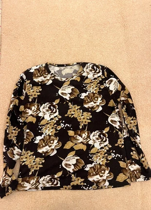 Maglioncino con fiori, brand: Vintage, condizioni: Buone, taglia: S / IT 40 / EU 36, €6.50, €7.53 include la Protezione acquisti