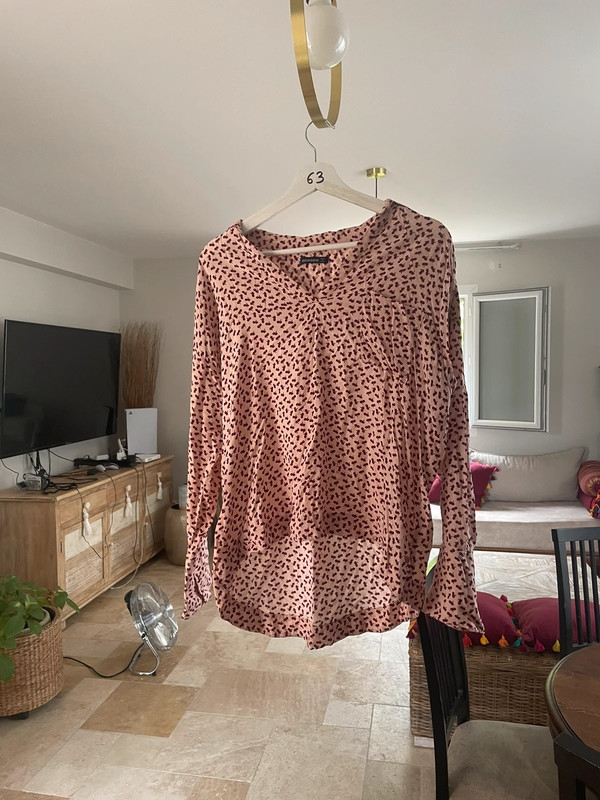 Chemise motif cerise Vinted