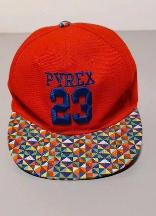 Casquette Motifs géométriques Pyrex 23, merk: Pyrex, staat: Nieuw zonder prijskaartje, maat: Universele maat, € 3,50, € 4,38 inclusief Kopersbescherming