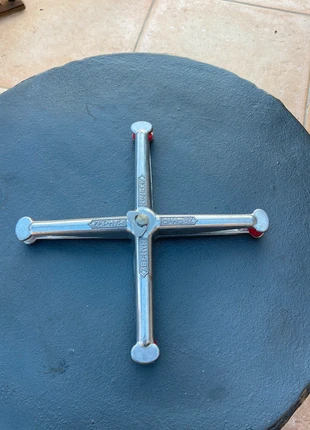 Zéphyr pour raquettes de tennis, marque: Zephyr, état: Très bon état, 8,00 €, 9,10 € Protection acheteurs incluse