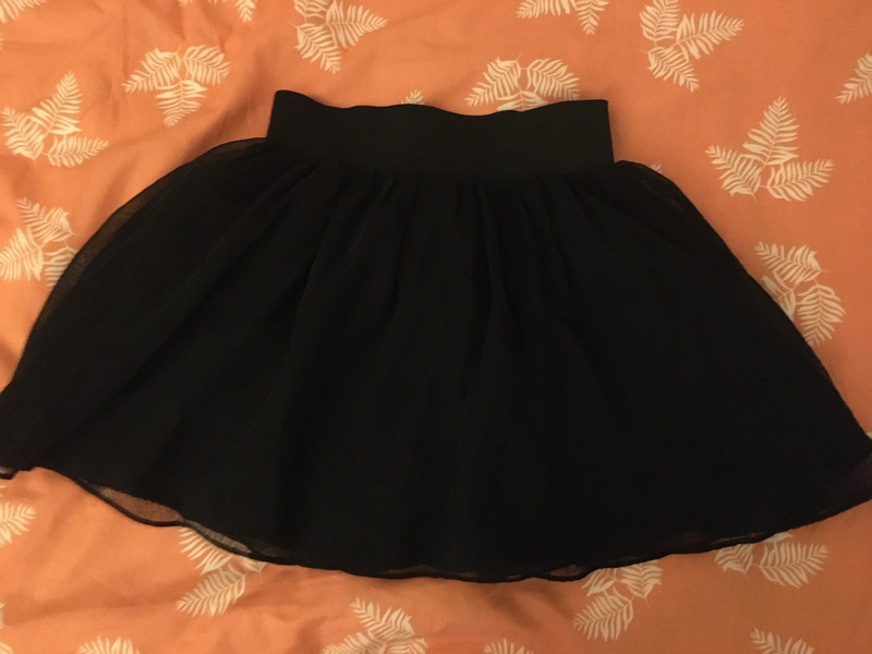 Jupe patineuse a plumetis H M Vinted