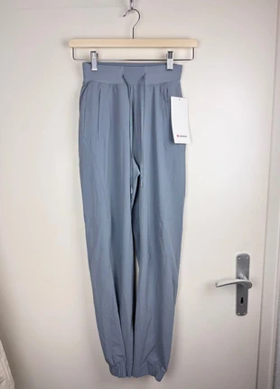 Lululemon License to Train HR Pant, marque: Lululemon, état: Neuf avec étiquette, taille: XXS / 32 / 4, 78,00 €, 82,60 € Protection acheteurs incluse