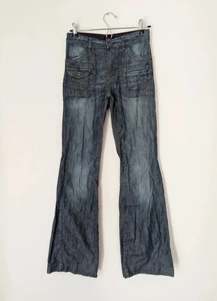 Jean flare délavé bleu multiples poches année 2000, brand: Vintage Dressing, condizioni: Ottime, taglia: S / IT 40 / EU 36, €15.00, €16.45 include la Protezione acquisti