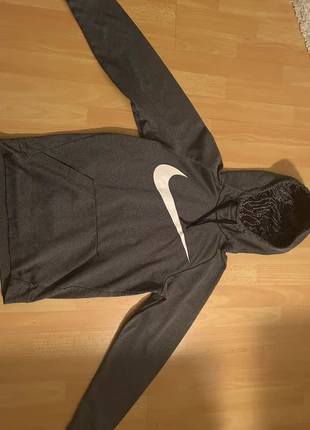 Pull Nike gris homme, marke: Nike, zustand: Sehr gut, größe: S, 15,00 €, 16,45 € inklusive Vinted-Käuferschutz