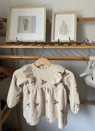 Beige #Flowers Hema Dress & Leggings, brand: Hema, condizioni: Ottime, taglia: 6-9 mesi / 68 cm, €6.00, €7.00 include la Protezione acquisti