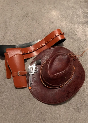 Cowboy hat , gun , and gun holster, brand: Unbranded, condition: New without tags, size: M, £11.99, £13.29 includes Buyer Protection