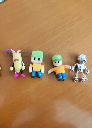 Stumble Guys lotto 5 personaggi, marque: Stumble Guys, état: Très bon état, taille: 4 ans / 104 cm, 12,00 €, 13,30 € Protection acheteurs incluse