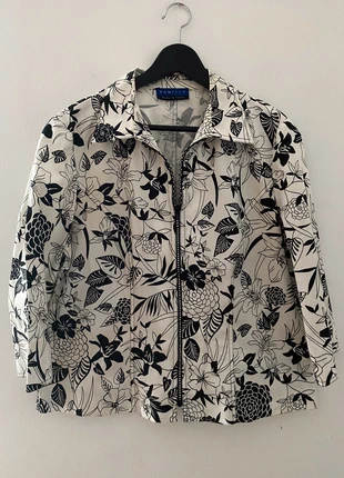 Primted Jacket Black & White 🙌🏼, marque: Domina, état: Très bon état, taille: XXXL / 46 / 18, 25,00 €, 26,95 € Protection acheteurs incluse