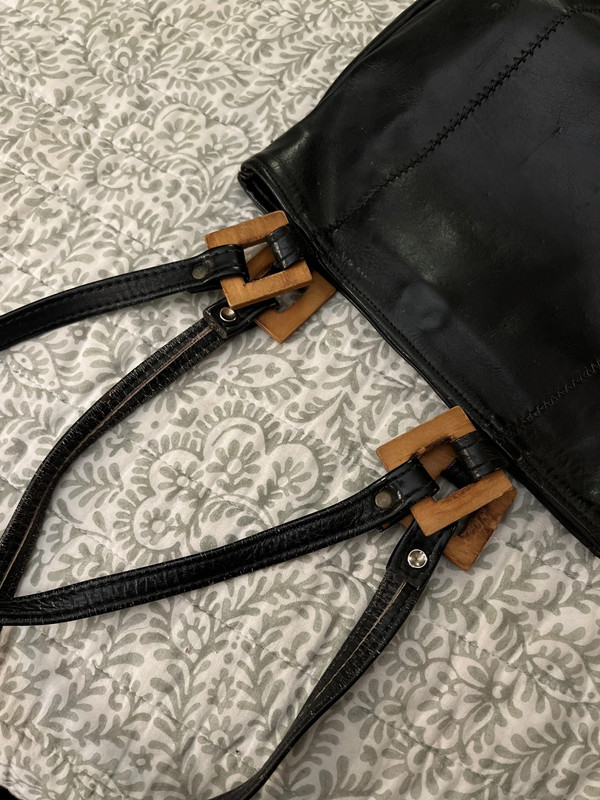 Vintage Genuine Leather Purse from Hong Kong 5