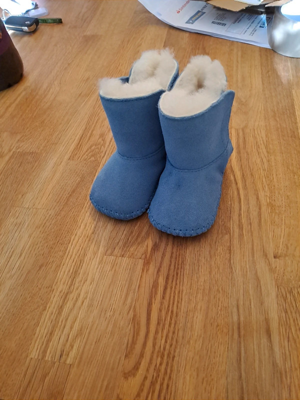 Blue shop baby uggs