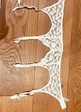 Lace suspenders from Darjeeling, brand: Darjeeling, condition: New without tags, £10.00, £11.20 includes Buyer Protection