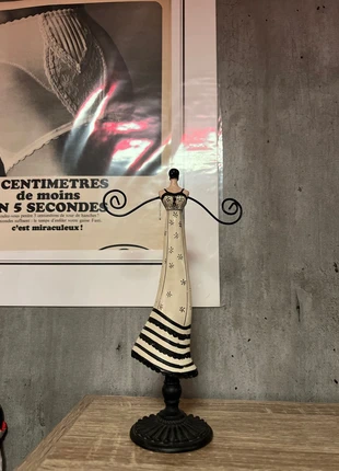 Mannequin porte bijoux style romantique, marque: Tendance, état: Très bon état, 3,00 €, 3,85 € Protection acheteurs incluse