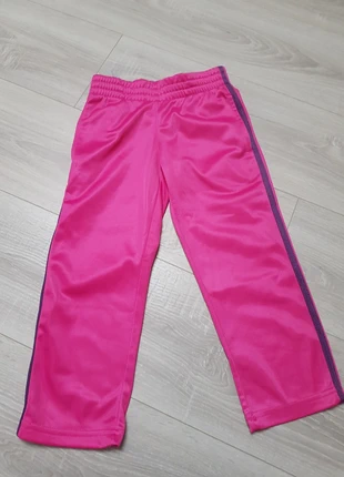 Pantalon jogging hello kitty 4ans, marca: Hello Kitty, estado: Muito bom, tamanho: 4 anos / 104 cm, €1.00, €1.75 inclui Proteção do Comprador