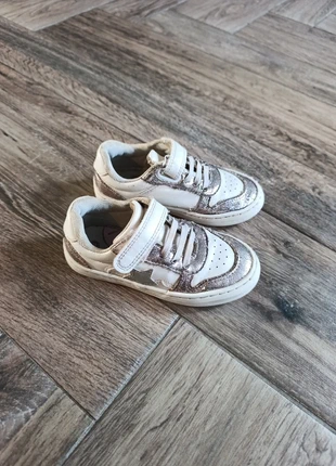 Basket paillettes etoile rose Okaïdi taille 26, marque: Okaïdi, état: Bon état, taille: 26, 4,00 €, 4,90 € Protection acheteurs incluse