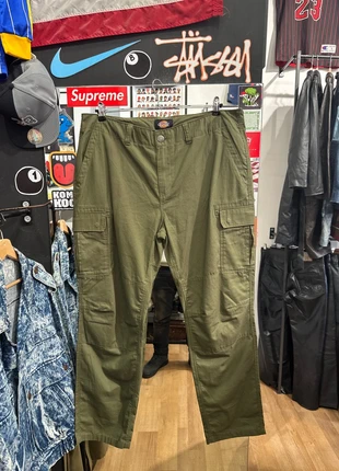 Pantalone Dickies, brand: Dickies, condizioni: Ottime, taglia: XXL, €30.00, €32.20 include la Protezione acquisti
