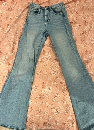Mid waist flare bootcut jeans, merk: Zara, staat: Veelgebruikt, maat: M / 38 / 10, € 7,00, € 8,05 inclusief Kopersbescherming