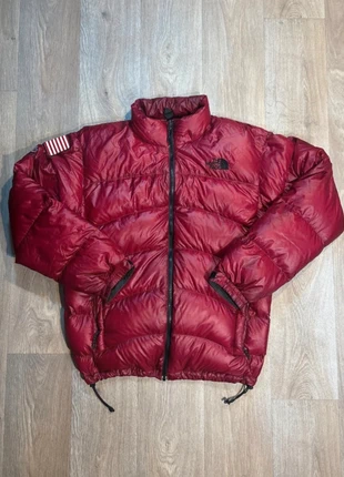 Doudoune The North Face rouge T.S, merk: The North Face, staat: Heel goed, maat: S, € 48,90, € 52,05 inclusief Kopersbescherming