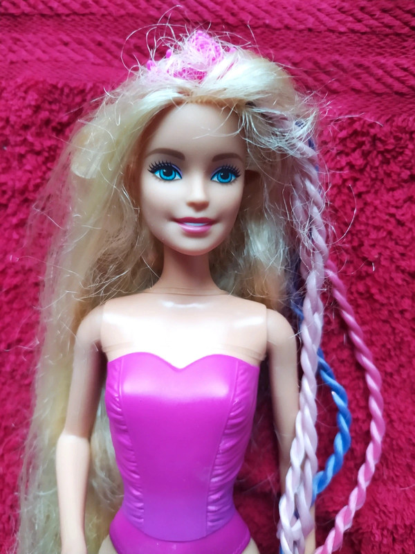 Barbie peinados magicos sales