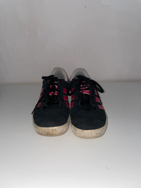 Basket Adidas gazelle rose et noir femme Vinted