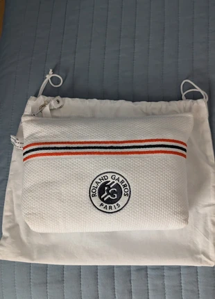 Trousse de toilette Roland Garros Lacoste neuve, marque: Roland Garros, état: Neuf sans étiquette, 49,00 €, 52,15 € Protection acheteurs incluse